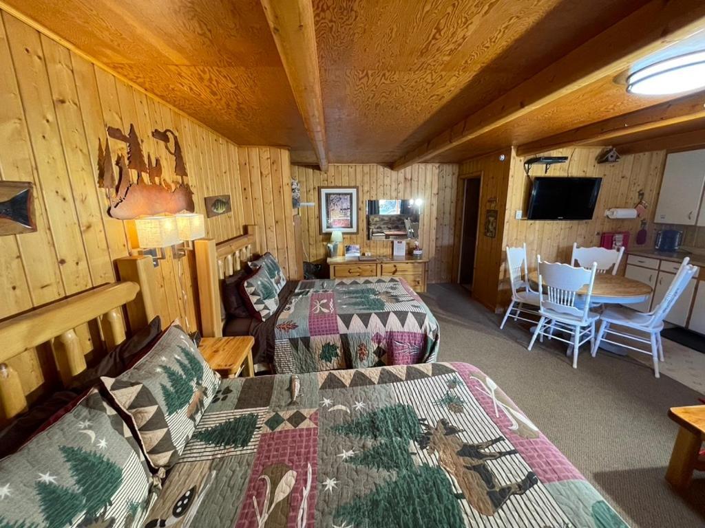 Sportsman Lodge Melrose Mt 뷰트 외부 사진